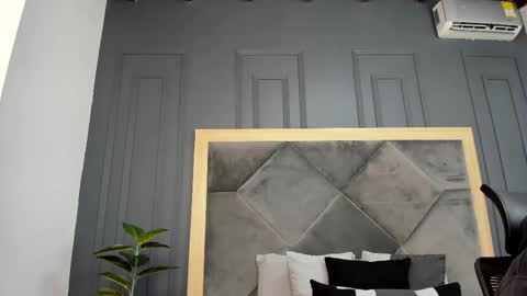 Snapshot of luca_morettii chatting on October 29, 2025, 12:07 pm luca_morettii online show from October 29, 2025, 12:07 pm