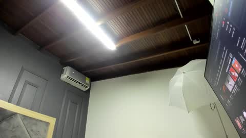 Snapshot of luca_morettii chatting on November 9, 2025, 12:25 pm luca_morettii online show from November 9, 2025, 12:25 pm