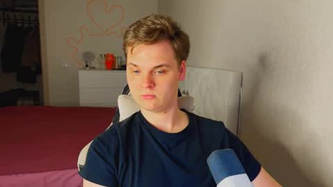 Lucas Gill online show from March 18, 2026, 1:53 am