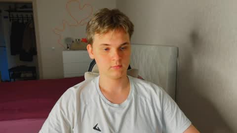 Lucas Gill online show from March 28, 2026, 2:44 am