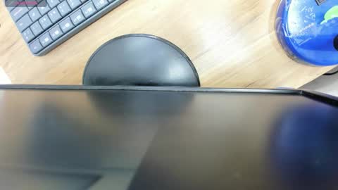  LUCAS RIVAS  online show from November 27, 2025, 10:12 pm