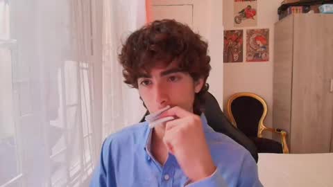 lucas_xo online show from October 14, 2025, 7:03 pm