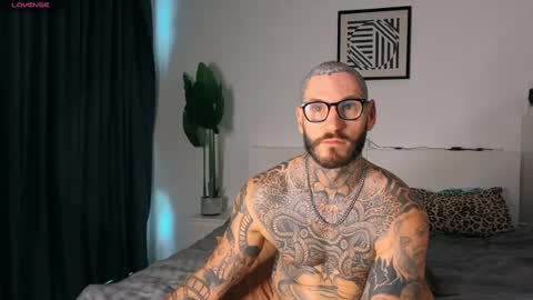 lucasexclusive online show from June 18, 2026, 6:24 am