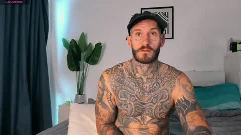 lucasexclusive online show from July 25, 2026, 4:21 am