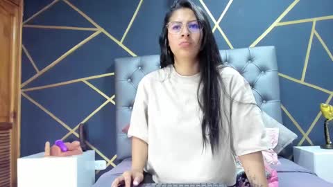 Luciana Ramirez  Sofia Collins online show from January 18, 2025, 7:37 pm