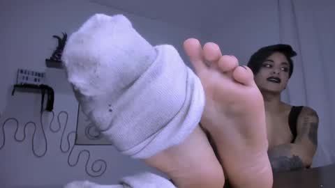 Snapshot of luci_fer_devil_1 chatting on December 16, 2024, 8:37 pm Veronica Rati online show from December 16, 2024, 8:37 pm