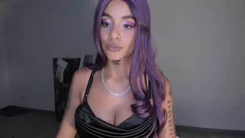 Snapshot of luci_fer_devil_1 chatting on December 18, 2024, 5:15 am Veronica Rati online show from December 18, 2024, 5:15 am