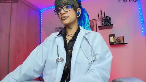 Snapshot of luci_fer_devil_1 chatting on October 3, 2025, 5:32 pm Veronica Rati online show from October 3, 2025, 5:32 pm