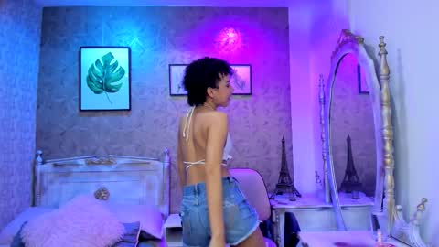 Lucla online show from October 28, 2025, 7:49 pm