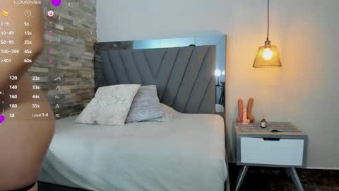 Snapshot of lucia_khan chatting on February 20, 2026, 8:09 pm L u c i a online show from February 20, 2026, 8:09 pm