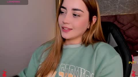 Snapshot of lucia_star_ chatting on December 13, 2024, 6:38 pm lucia star online show from December 13, 2024, 6:38 pm