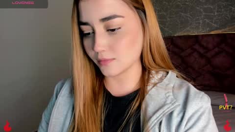 Snapshot of lucia_star_ chatting on January 7, 2025, 9:57 pm lucia star online show from January 7, 2025, 9:57 pm