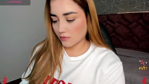 Snapshot of lucia_star_ chatting on January 11, 2025, 11:45 am lucia star online show from January 11, 2025, 11:45 am