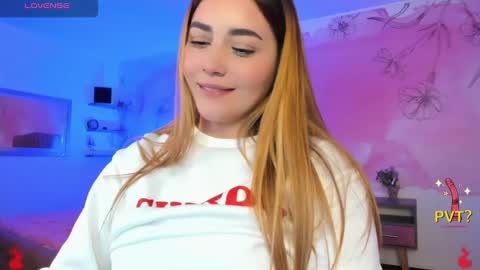 Snapshot of lucia_star_ chatting on February 19, 2025, 8:44 am lucia star online show from February 19, 2025, 8:44 am