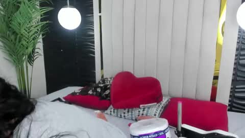 Lucia Vonne online show from January 11, 2025, 2:25 pm