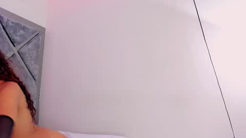 Lucia Gray online show from December 21, 2025, 12:12 pm