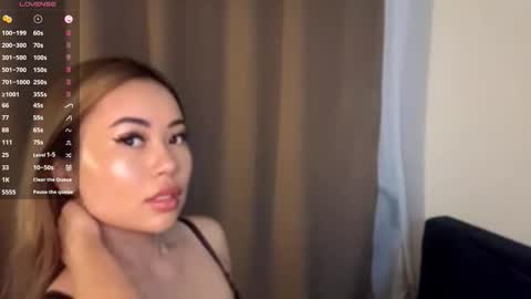 Kira online show from March 6, 2026, 11:17 am