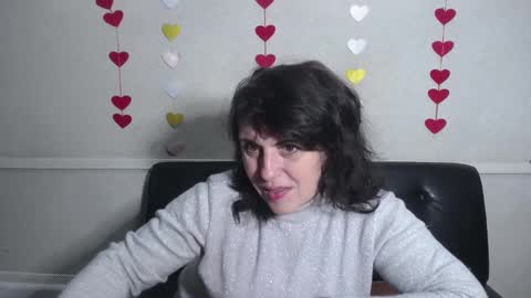 LuciaMi online show from February 9, 2025, 6:01 am