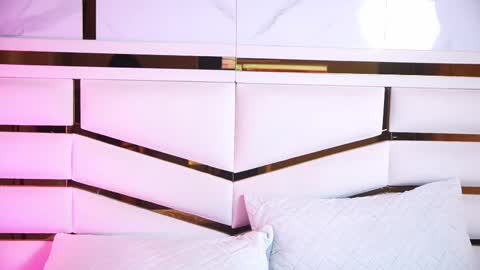 luciana_agudelo online show from February 16, 2026, 7:10 pm