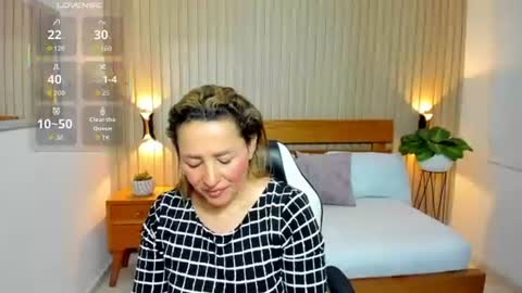 Snapshot of luciana_ballesteros chatting on June 23, 2026, 12:14 pm Luciana online show from June 23, 2026, 12:14 pm