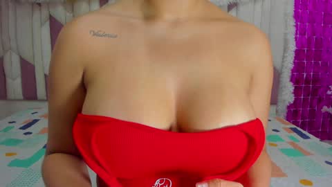 instagram luciana417  online show from December 29, 2024, 3:11 am