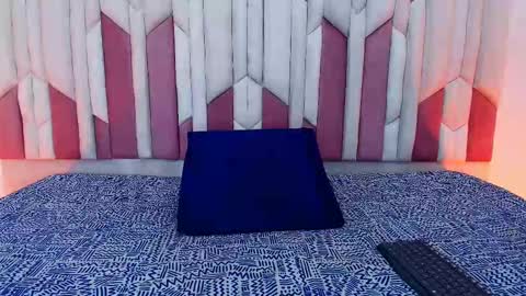 instagram luciana417  online show from September 30, 2025, 3:11 am