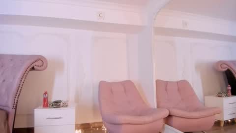 Snapshot of luciana_roa chatting on October 21, 2025, 8:20 pm Luciana online show from October 21, 2025, 8:20 pm