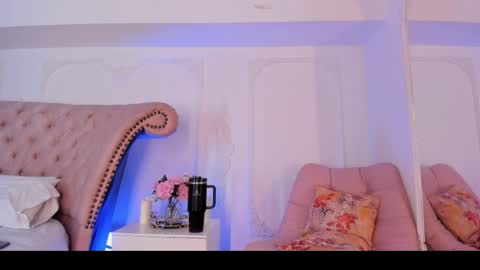 Luciana online show from April 16, 2026, 9:39 pm