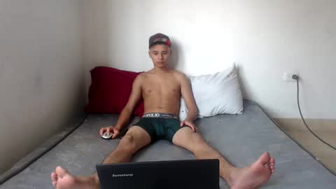 Snapshot of luciana_rober chatting on January 12, 2025, 2:41 pm luciana_rober online show from January 12, 2025, 2:41 pm