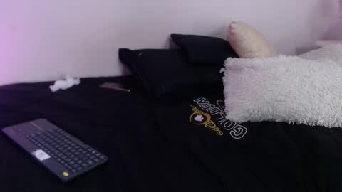 Luciana  online show from November 11, 2025, 7:58 pm