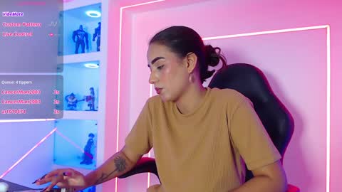 Snapshot of lucianacarter chatting on December 27, 2024, 2:36 am online show from December 27, 2024, 2:36 am