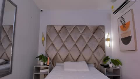 Luci  online show from March 5, 2025, 11:38 am