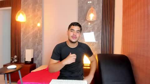 Snapshot of luciano_vitale_ chatting on June 2, 2026, 1:13 pm Luciano online show from June 2, 2026, 1:13 pm