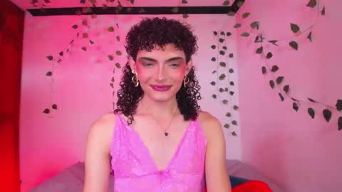 Snapshot of lucianromeo17 chatting on September 8, 2025, 5:34 pm Lucy or Lucian 3 Come to my social Links3 online show from September 8, 2025, 5:34 pm