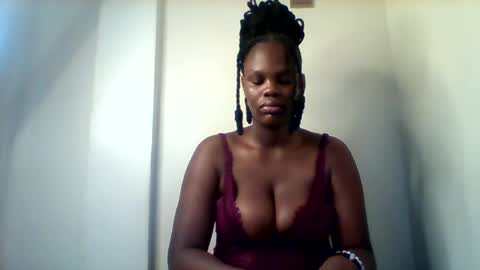 luciaresa online show from July 9, 2026, 9:02 am