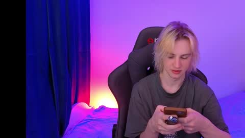 Angelok online show from April 8, 2026, 7:08 am