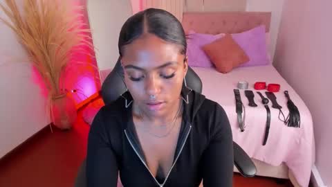     online show from October 14, 2025, 8:42 pm