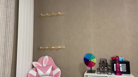 Snapshot of lucie_hot chatting on October 4, 2025, 7:01 pm Lucie hot follow me on online show from October 4, 2025, 7:01 pm