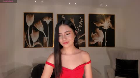 Lucie Martin online show from April 1, 2026, 7:33 pm