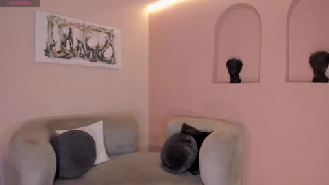 Lucie Martin online show from April 13, 2026, 7:41 pm