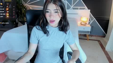 Snapshot of lucifer_dauhgter chatting on December 12, 2024, 12:33 pm Lucy online show from December 12, 2024, 12:33 pm