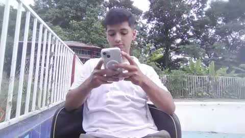 Snapshot of lucifferr_ chatting on July 17, 2026, 9:52 pm leonel online show from July 17, 2026, 9:52 pm
