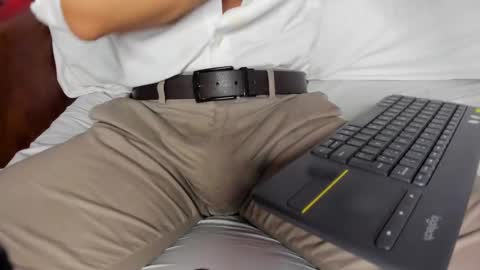 Leo online show from March 4, 2025, 4:52 pm