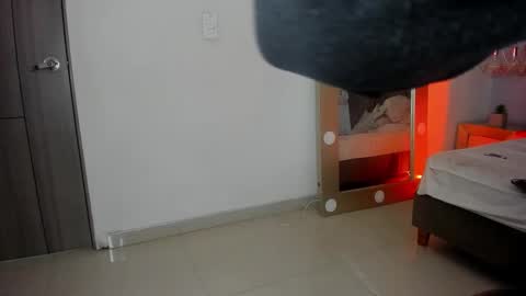 Leo online show from November 21, 2025, 2:16 pm