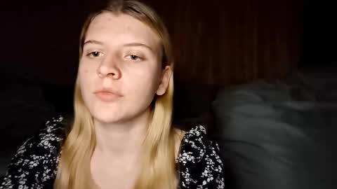 Monika online show from October 16, 2025, 8:32 pm