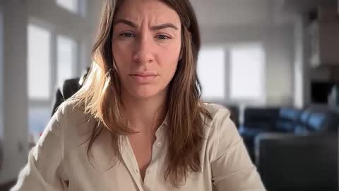 April online show from December 1, 2025, 6:24 pm