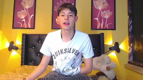 luckk_ online show from April 14, 2026, 5:35 am