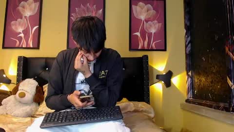 luckk_ online show from April 21, 2026, 7:03 am
