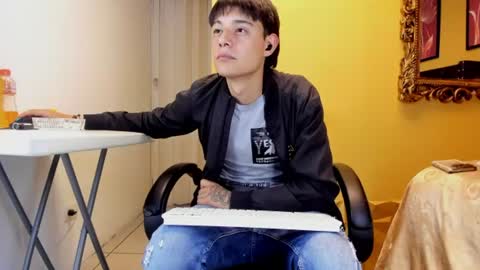Snapshot of luckk_ chatting on June 27, 2026, 5:34 am luckk_ online show from June 27, 2026, 5:34 am