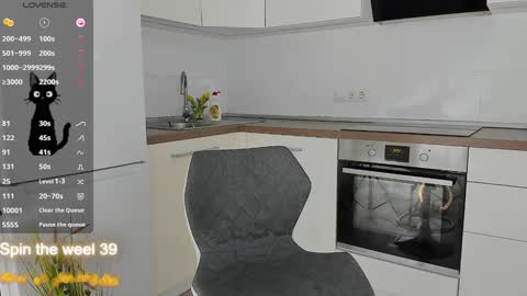 Snapshot of lucky__lady_ chatting on January 22, 2025, 9:10 pm lucky__lady_ online show from January 22, 2025, 9:10 pm